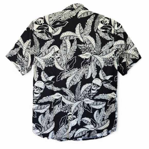 Old Navy Boys Black Tropical Skull Print Shirt Short Sleeve XL (14-16) - Picture 2 of 9